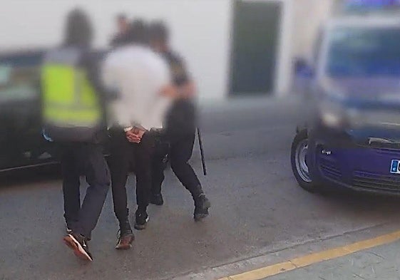 Detención el pasado mes de junio de uno de 'los Trinitarios' por la Policía Nacional.