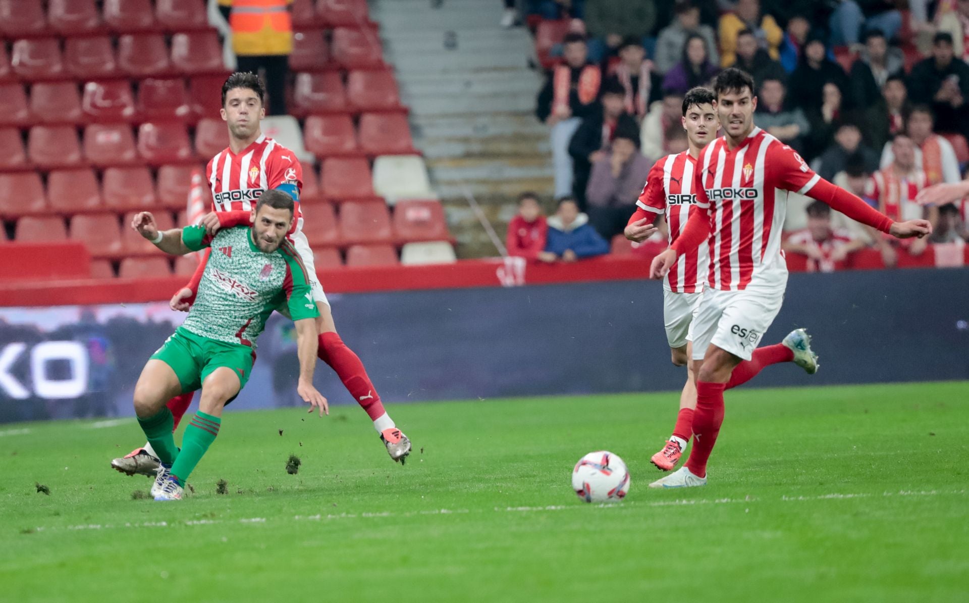 Las mejores imágenes del partido del Granada contra el Sporting