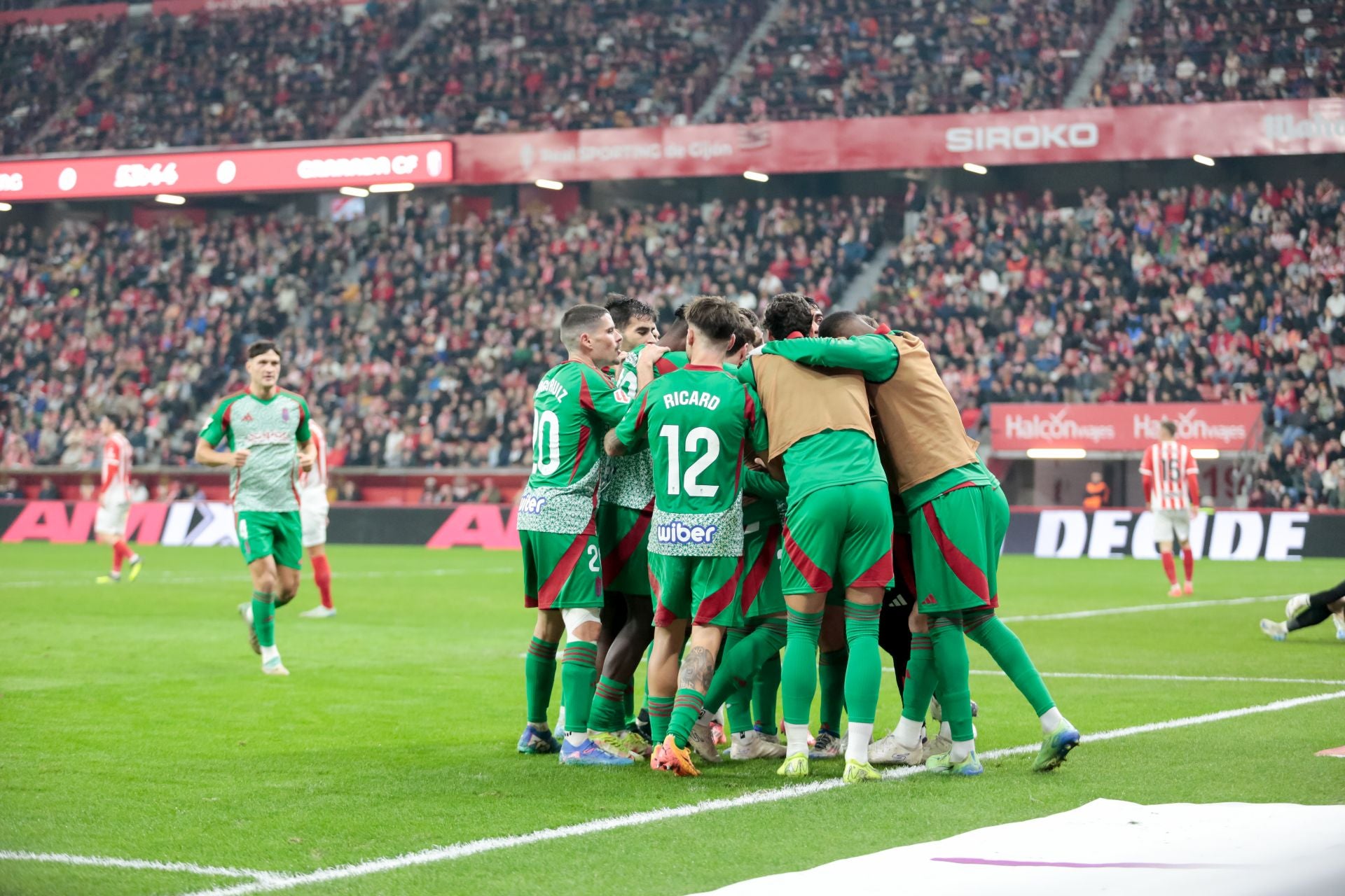 Las mejores imágenes del partido del Granada contra el Sporting