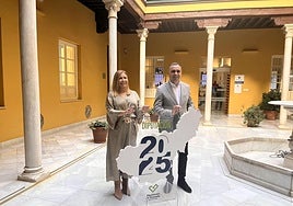 La diputada Ana María Molina y el presidente Francis Rodríguez.