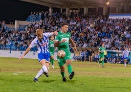 Jugada del partido disputado entre el CF Motril y el Real Jaén