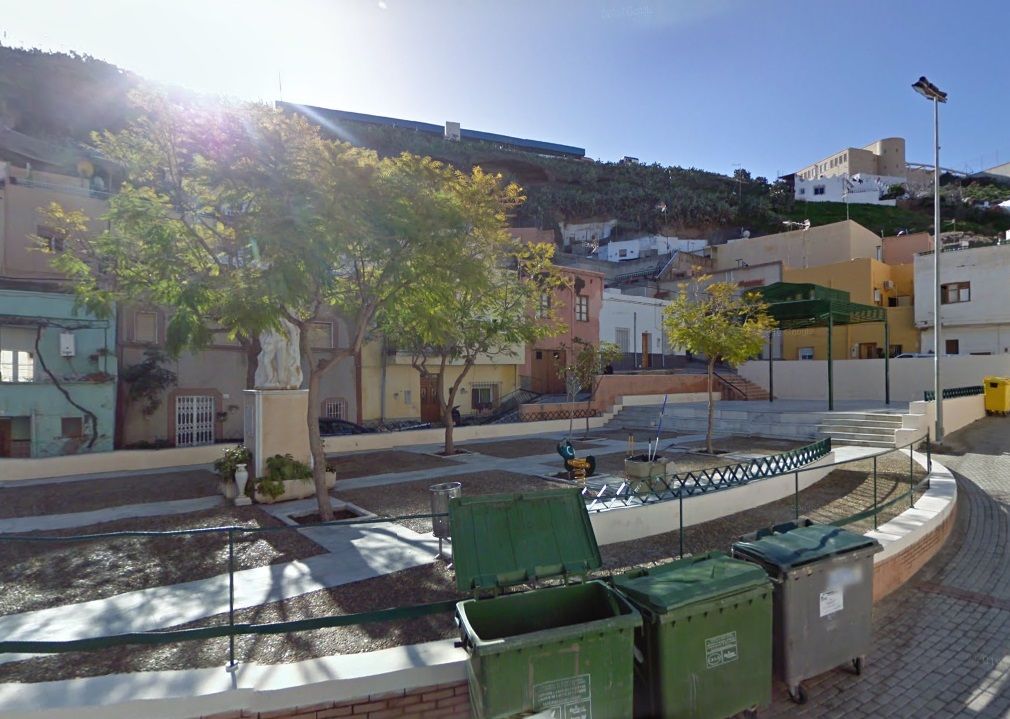 Imagen de la Plaza de la Ermita de Gádor.