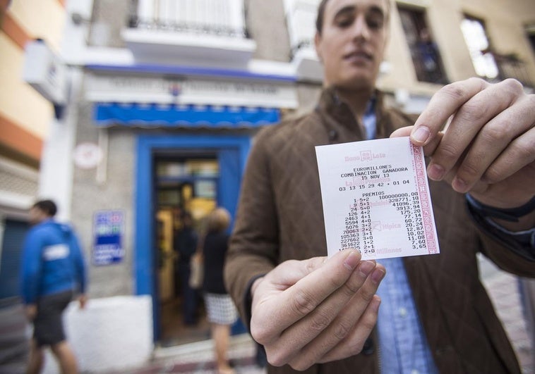 El bote y los premios extraordinarios que llegan este viernes con el Euromillones