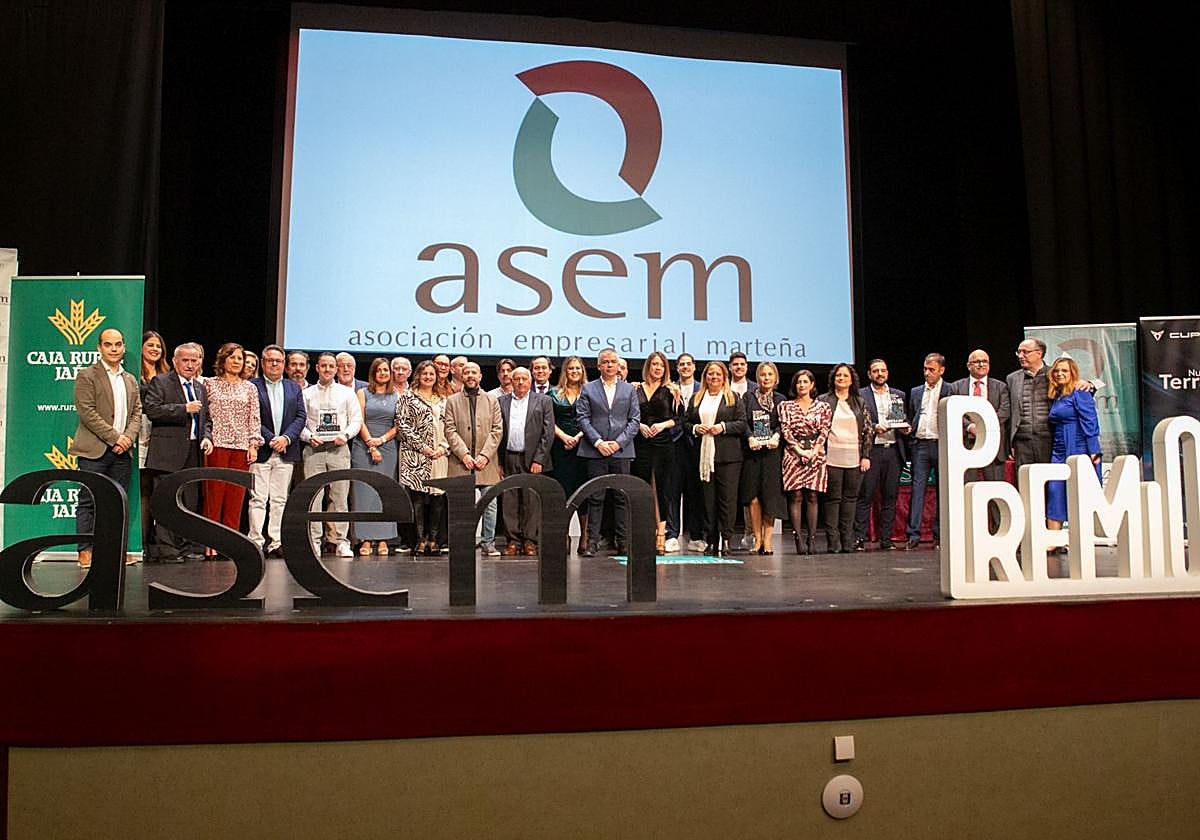 Foto de familia de los premiados de esta edición.