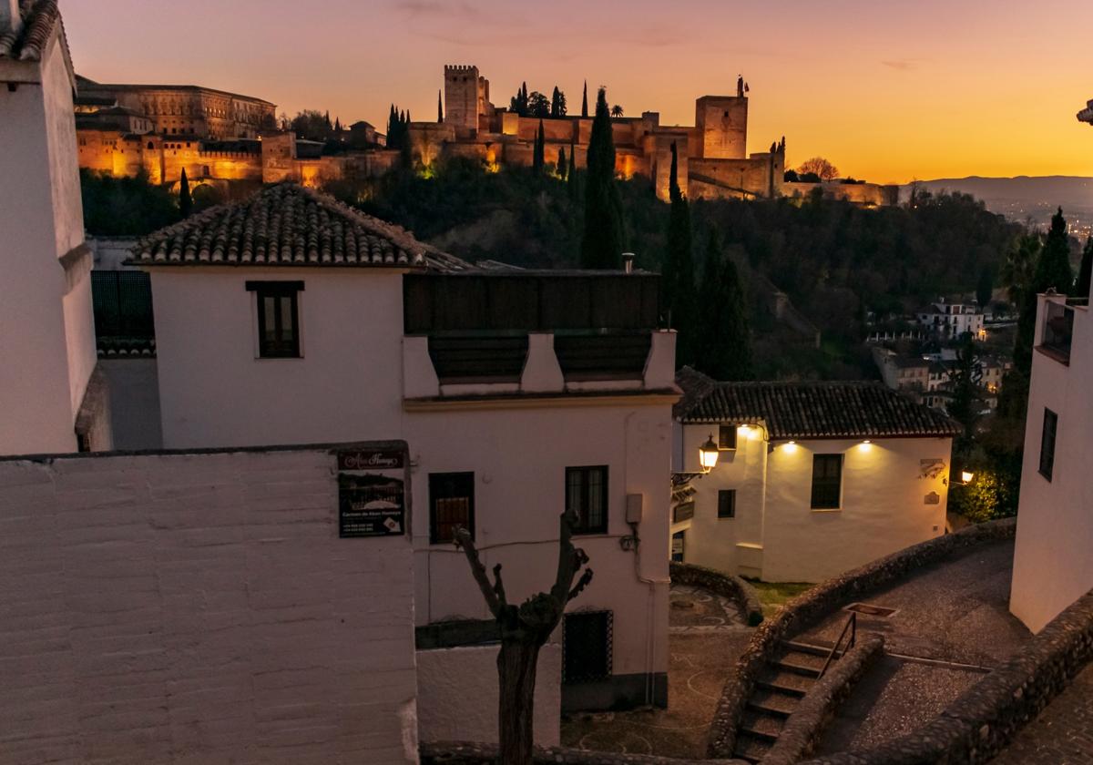 Ya se conocen los 14 monumentos del Albaicín y la Alhambra que forman parte de la 'Ruta Conmemorativa 40-30'