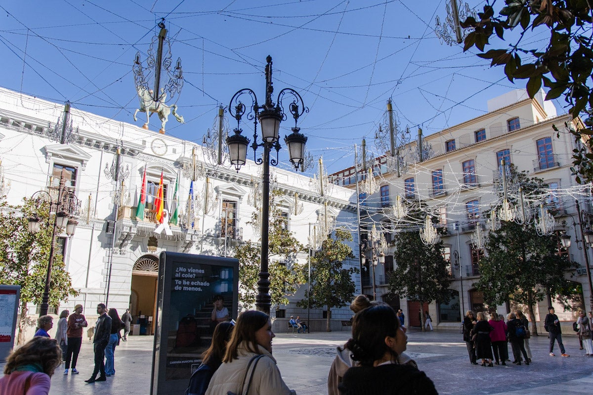 Lámparas de salón iluminarán la Navidad en la Plaza del Carmen