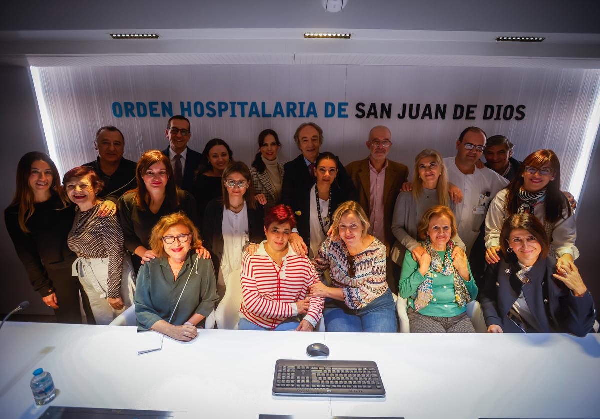 Cuidadoras, profesionales, participantes y personal del Hospital San Rafael durante las jornadas