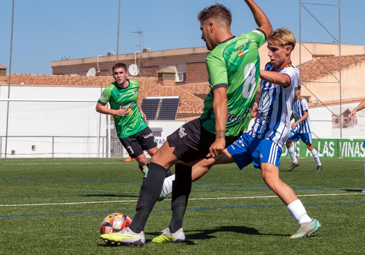 El derbi entre el Huétor Vega y el Motril acapara la atención en el grupo IX de la Tercera RFEF.