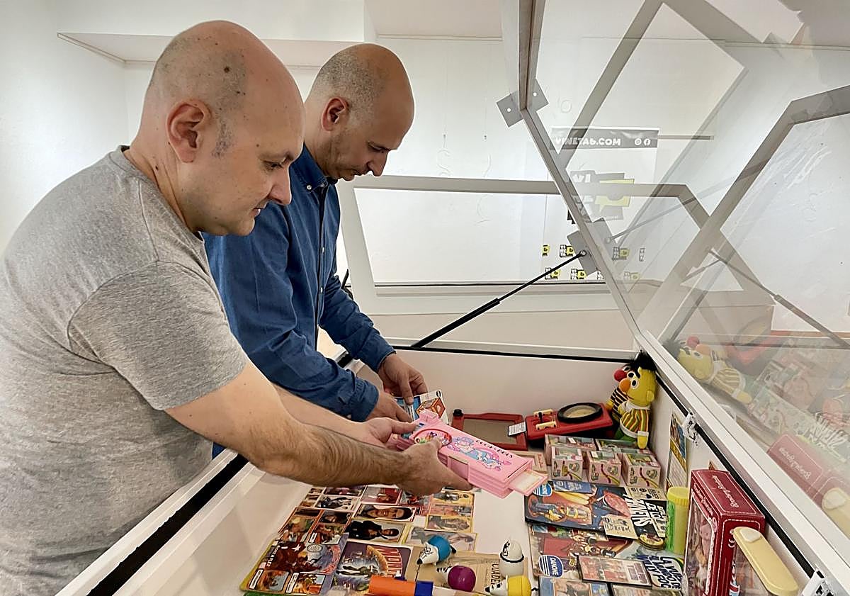 Imagen principal - Piezas que se expondrán en la muestra.