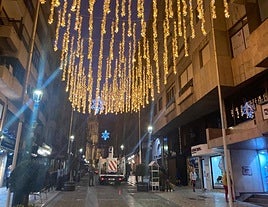 Pruebas de la iluminación en la calle Bernabé Soriano.