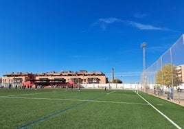 Un campo de fútbol de Granada.