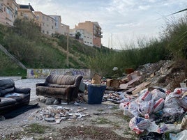 Residuos depositados en Motril.