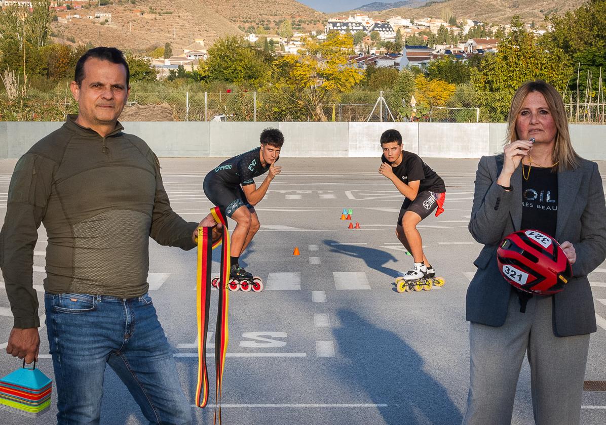 Esteban y Gonzalo, dispuestos a entrenar con su padre y aprender el reglamento oficial con su madre.