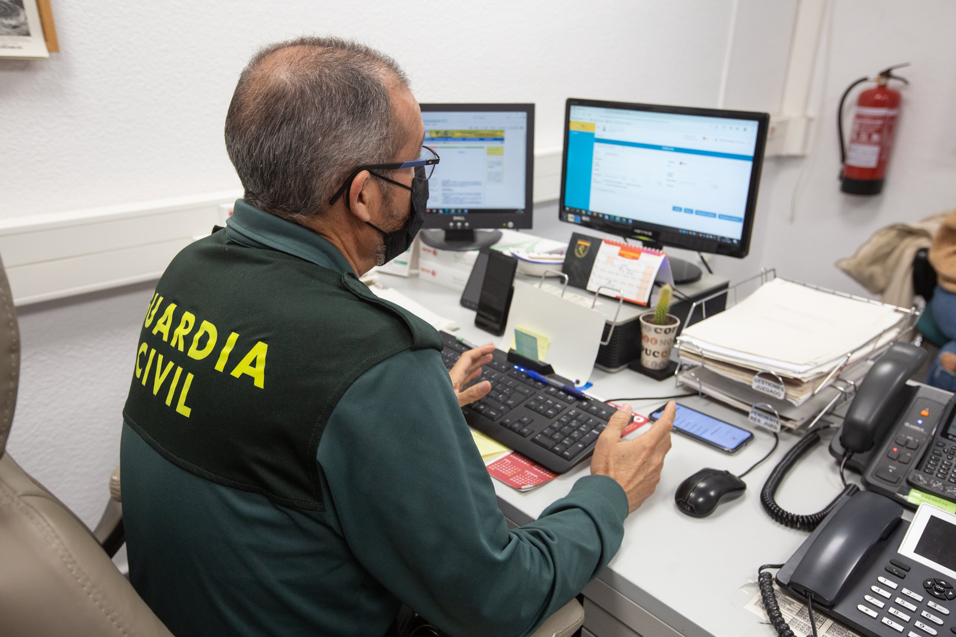 Un agente de la Guardia Civil de Atarfe, especializado en violencia de género