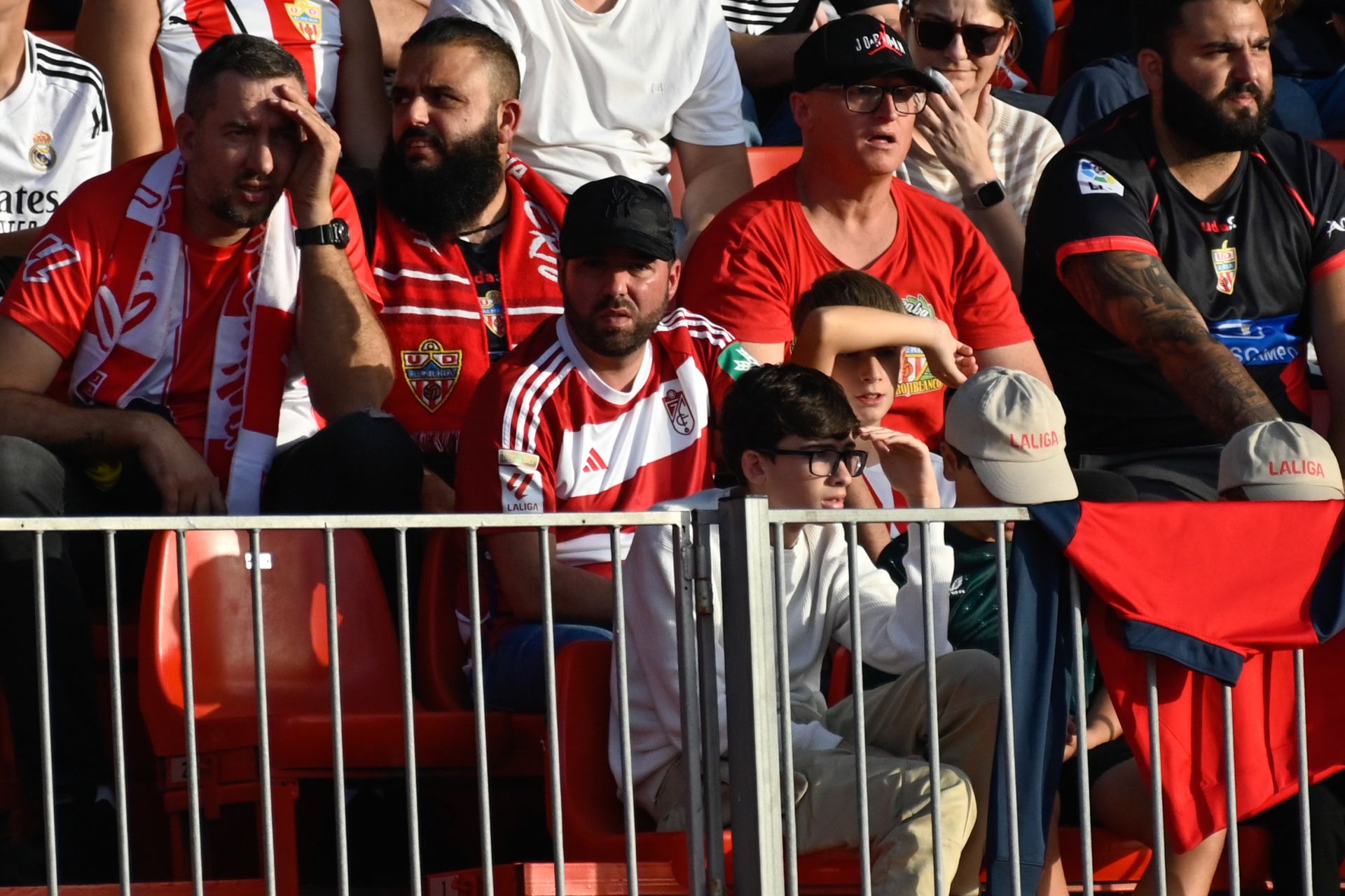 Encuéntrate en la previa y en el estadio en el Almería-Granada