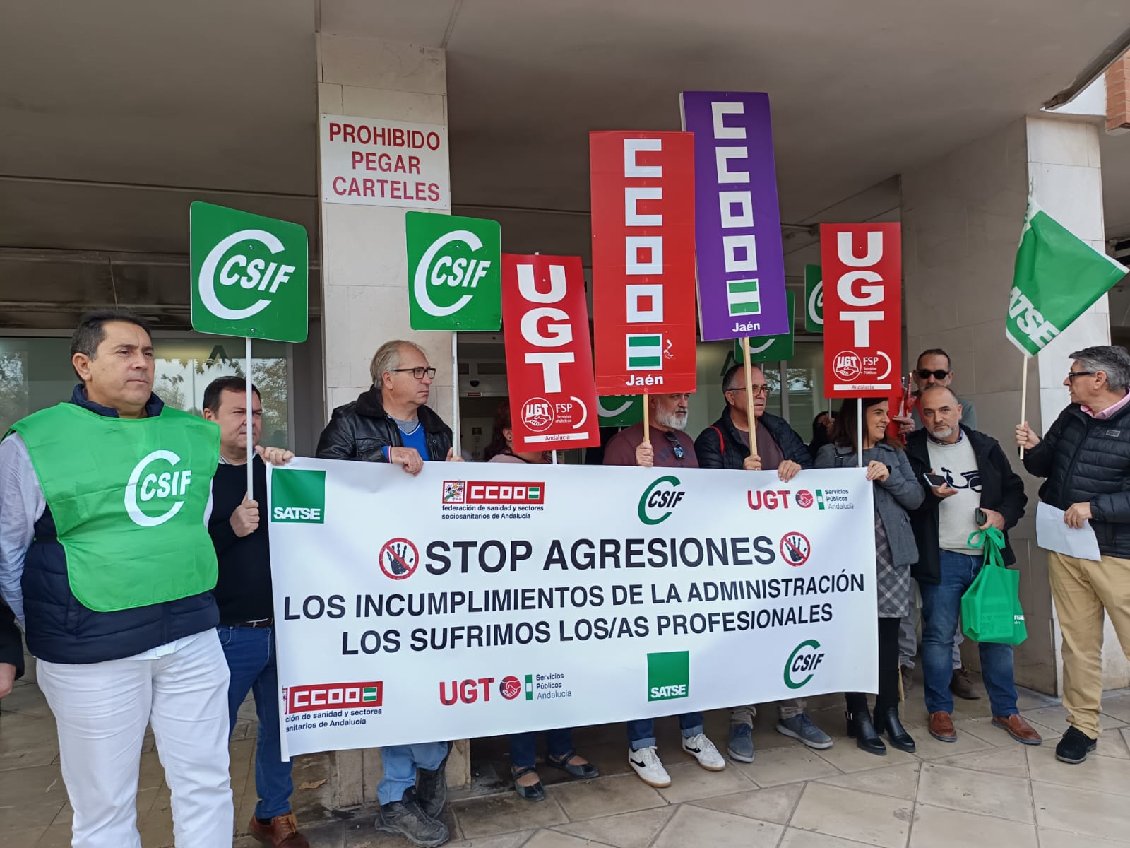 Cientos de empleados del SAS protestan por las agresiones y responsabilizan a Salud de su aumento