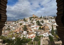 Imagen del barrio del Albaicín desde el palacio de Dar Al-Horra.