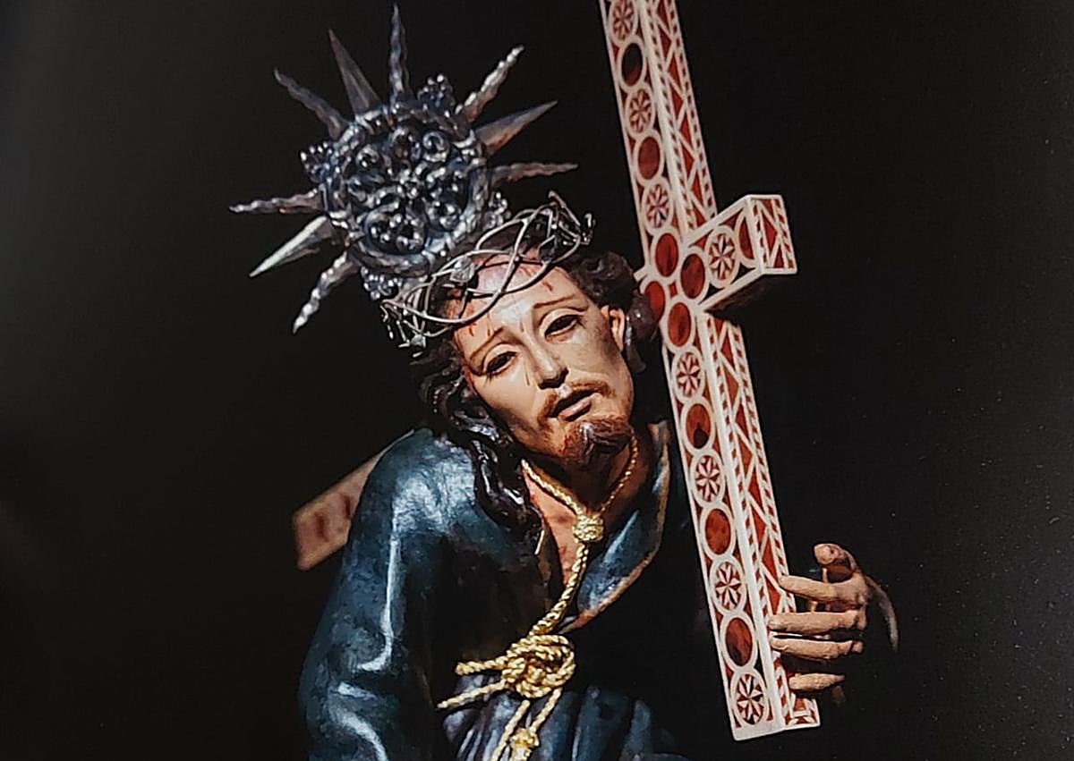 Imagen secundaria 1 - El maestro artesano taraceador que siente &#039;amoramora&#039;