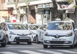 Taxis que circulan por Granad