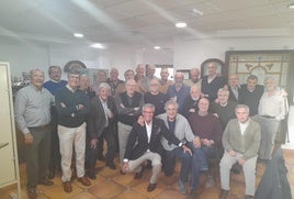 Veteranos del baloncesto granadino, con exjugadores, entrenadores y árbitros.