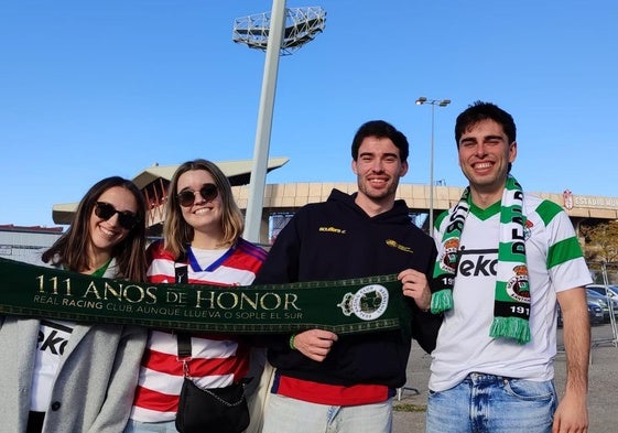 Lorena posa con sus amigos racinguistas y un pamplonica infiltrado en la previa.