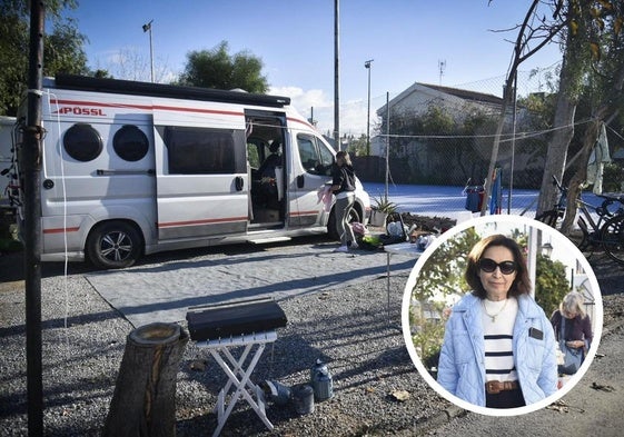 Carmen López, gerente del camping desalojado en Motril por precaución ante un incendio.