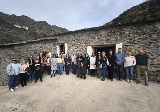 Participantes en el encuentro organizado en Senés.