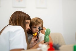 Mamen Cano siente especial debilidad por sus pacientes más pequeños.