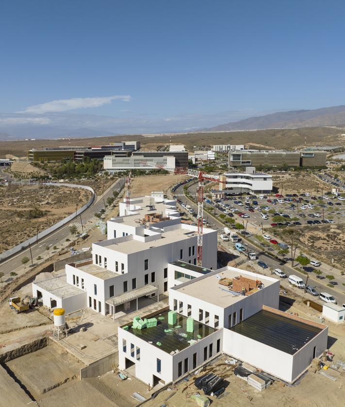 Imagen secundaria 2 - El Unica Agrobusiness Center avanza a pasos agigantados