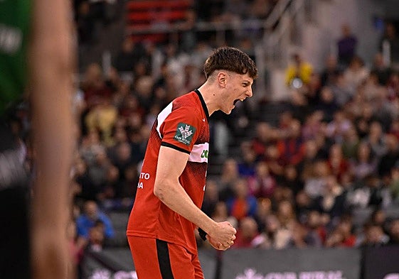 Gesto de rabia de Agustín Ubal ante el Joventut.