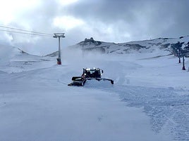 Sierra Nevada, lista para abrir a los esquiadores.