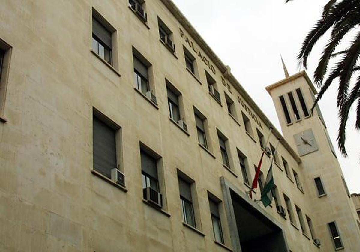 El acusado de matar a la lotera de Albox rechaza ser el autor del crimen: «Era como mi abuela»