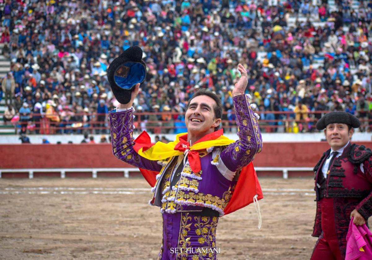 El Fandi, pletórico en su vuelta al ruedo