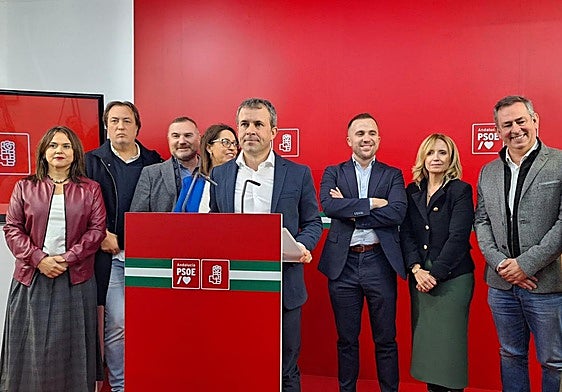 Julio Millán y concejales del PSOE, explican el acuerdo con JM+.
