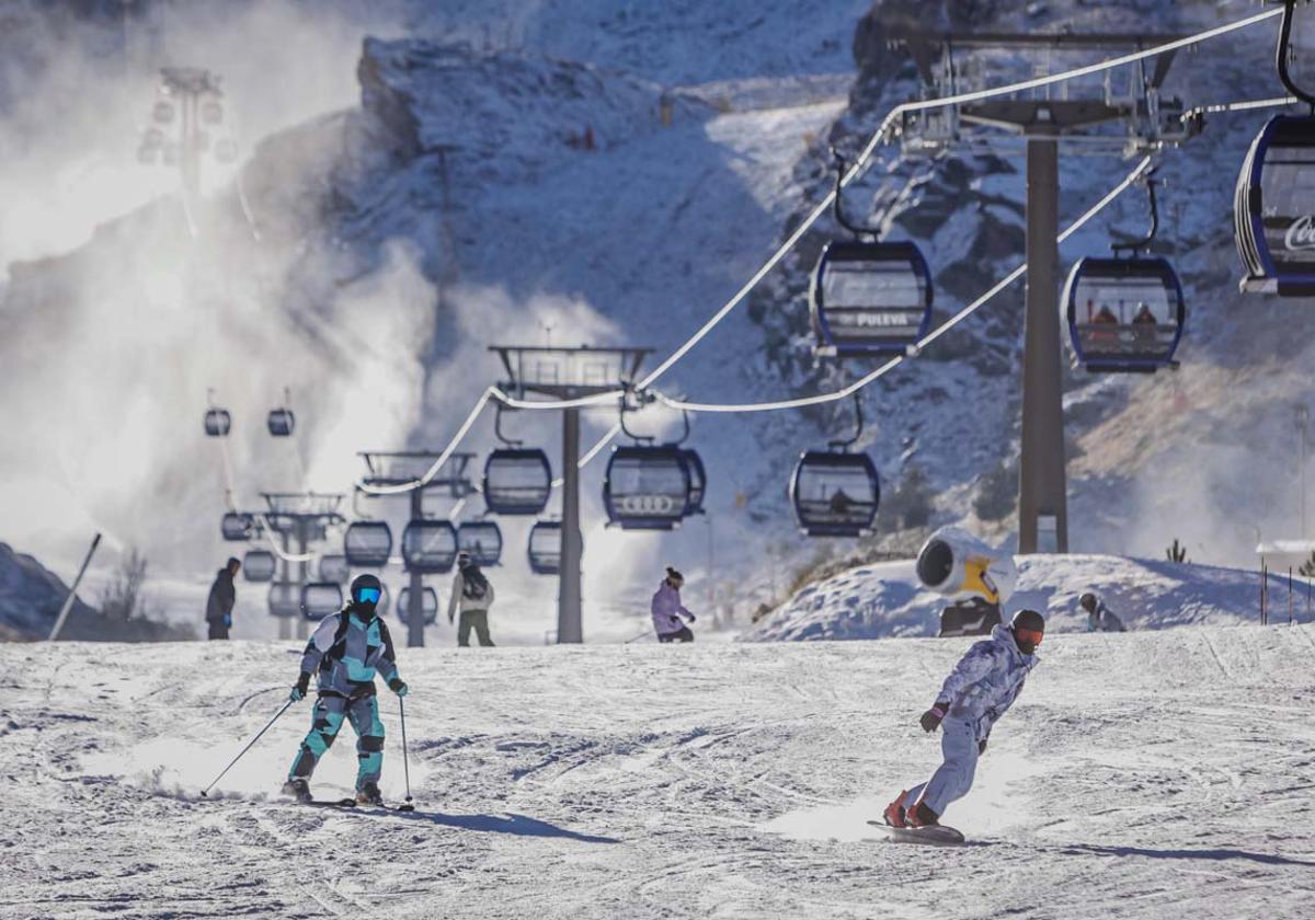 Así ha sido el estreno de la temporada de esquí en Sierra Nevada