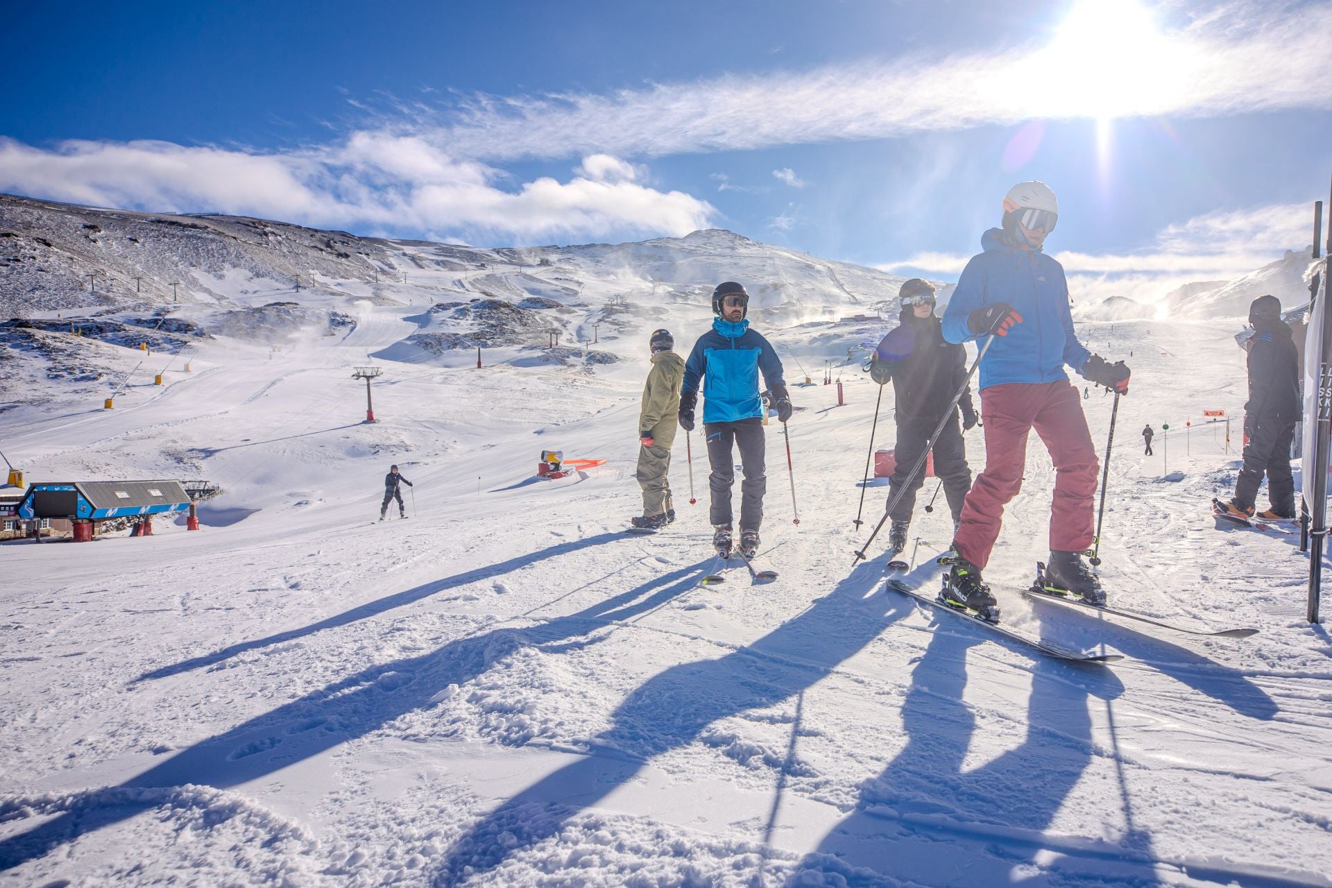 Esquiadores en Sierra Nevada este viernes