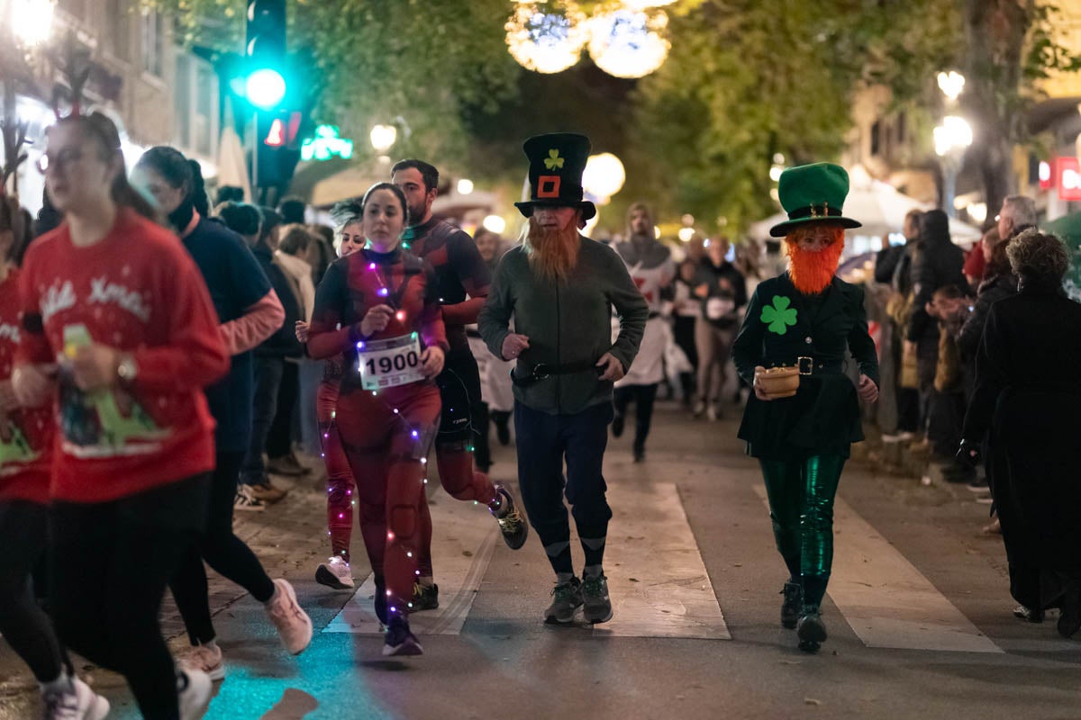 Encuéntrate en la carrera nocturna de disfraces de Granada