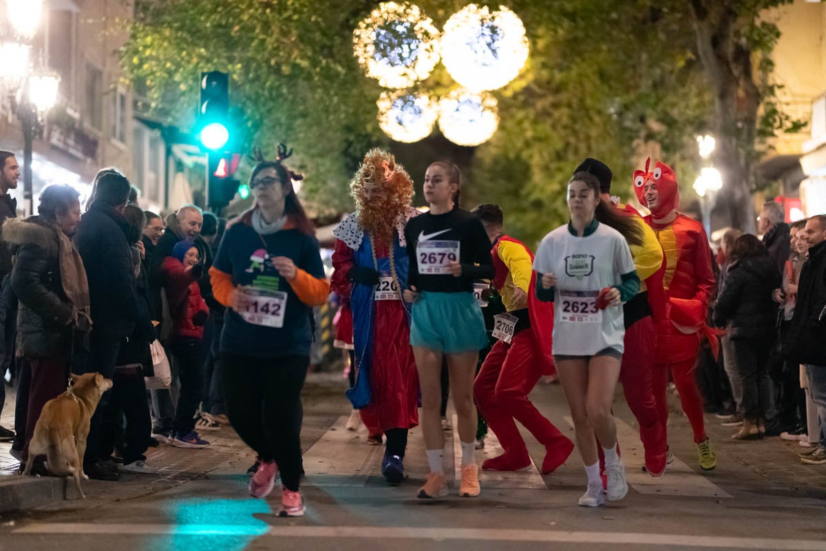 Encuéntrate en la carrera nocturna de disfraces de Granada