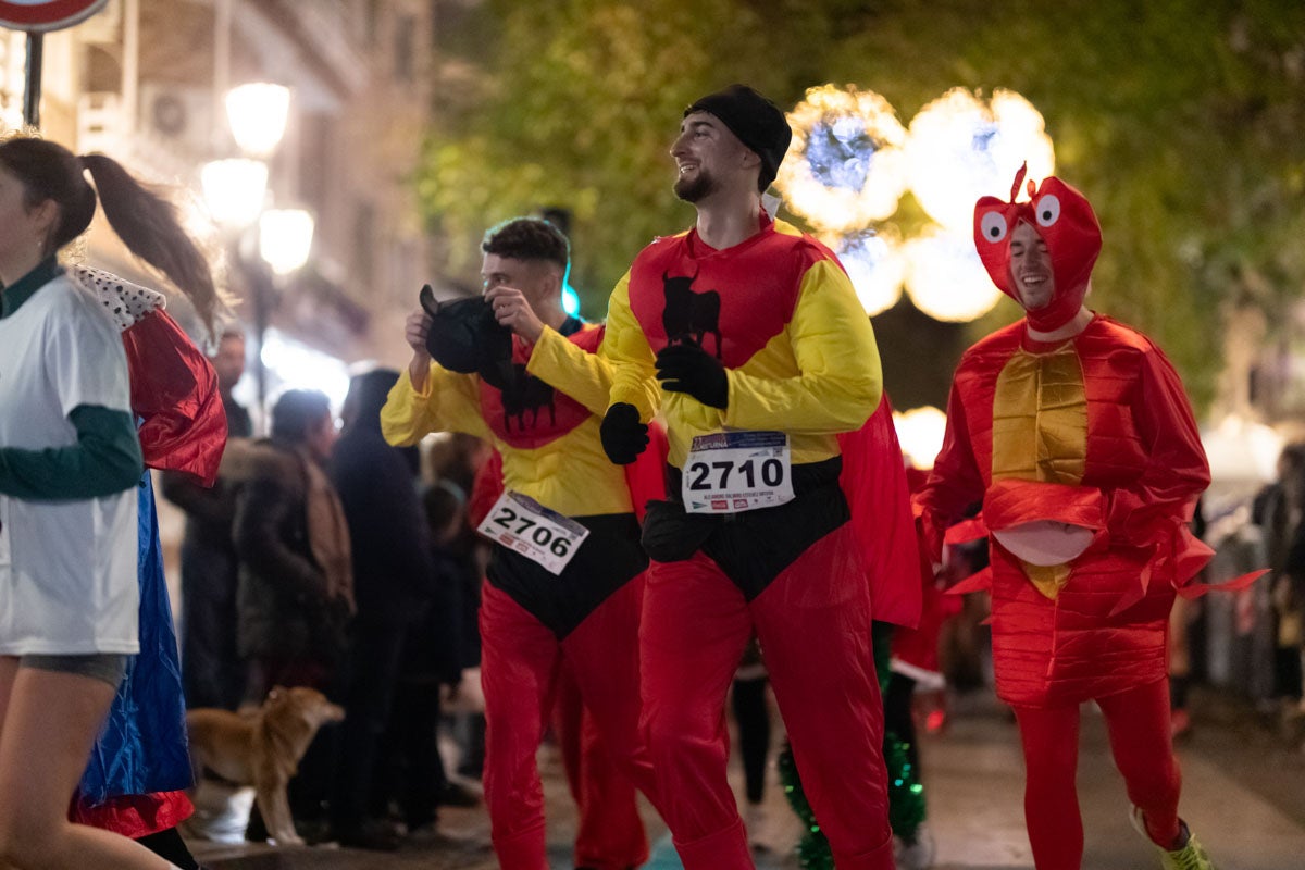 Encuéntrate en la carrera nocturna de disfraces de Granada