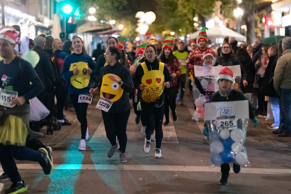 Encuéntrate en la carrera nocturna de disfraces de Granada