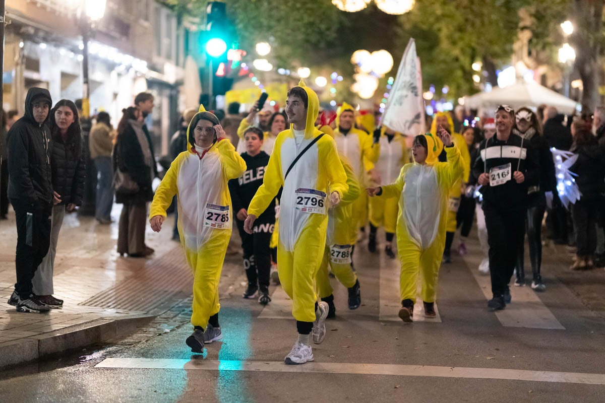 Encuéntrate en la carrera nocturna de disfraces de Granada