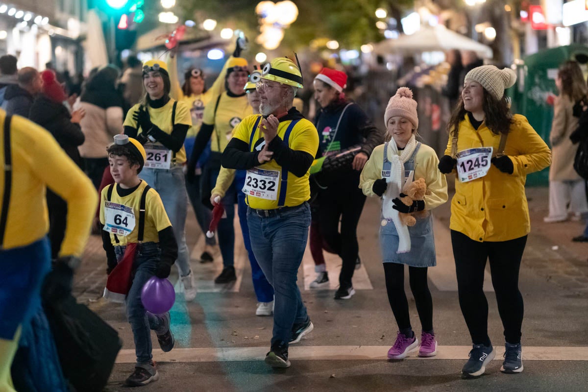 Encuéntrate en la carrera nocturna de disfraces de Granada