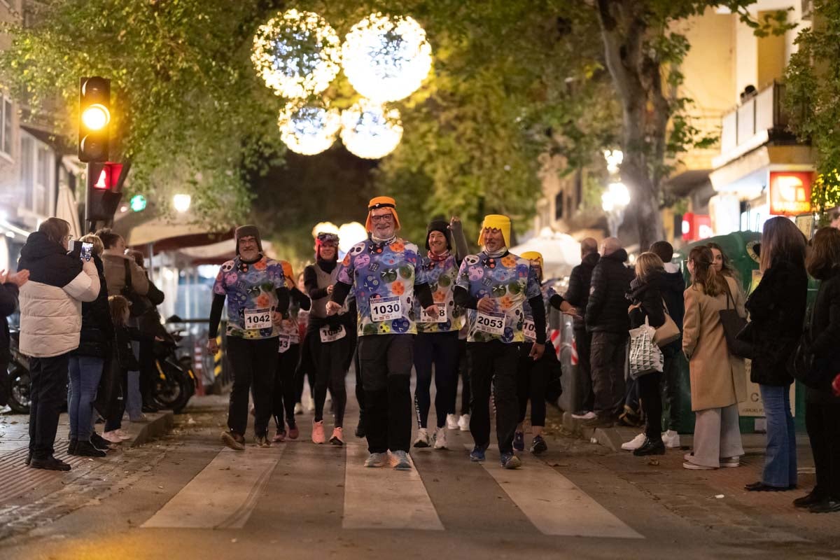 Encuéntrate en la carrera nocturna de disfraces de Granada