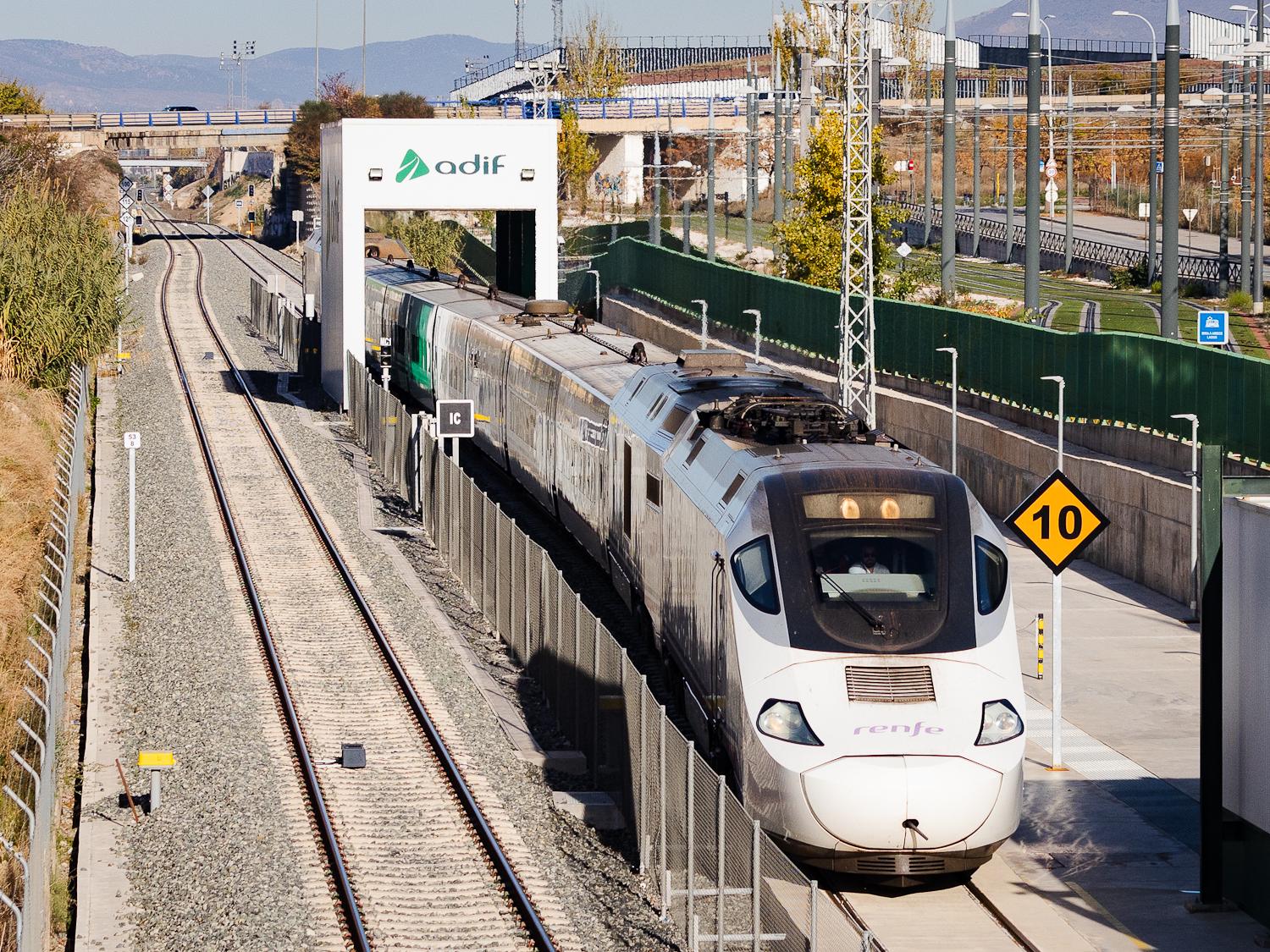 Las imágenes de la llegada de la cuarta frecuencia de tren con Madrid