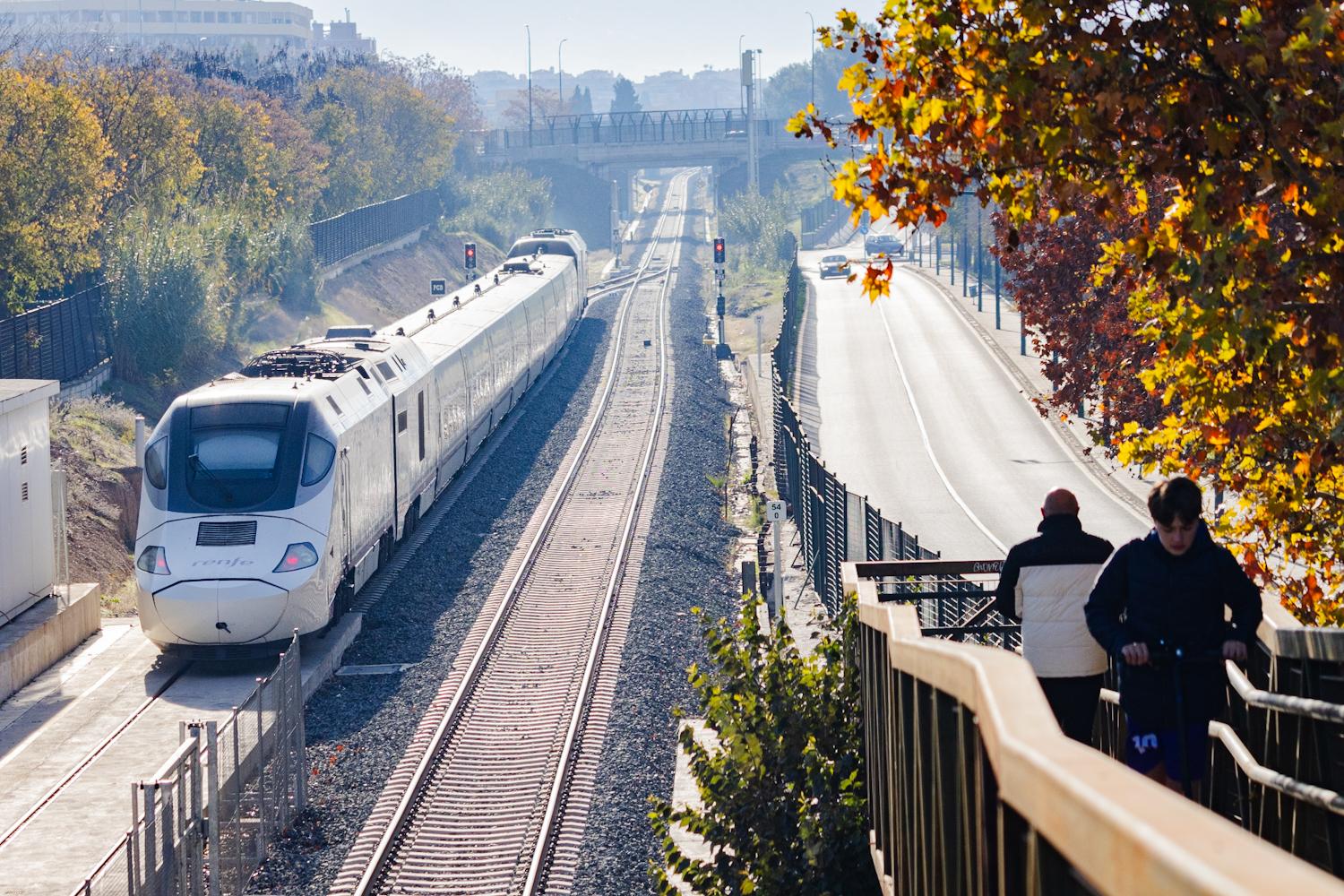 Las imágenes de la llegada de la cuarta frecuencia de tren con Madrid