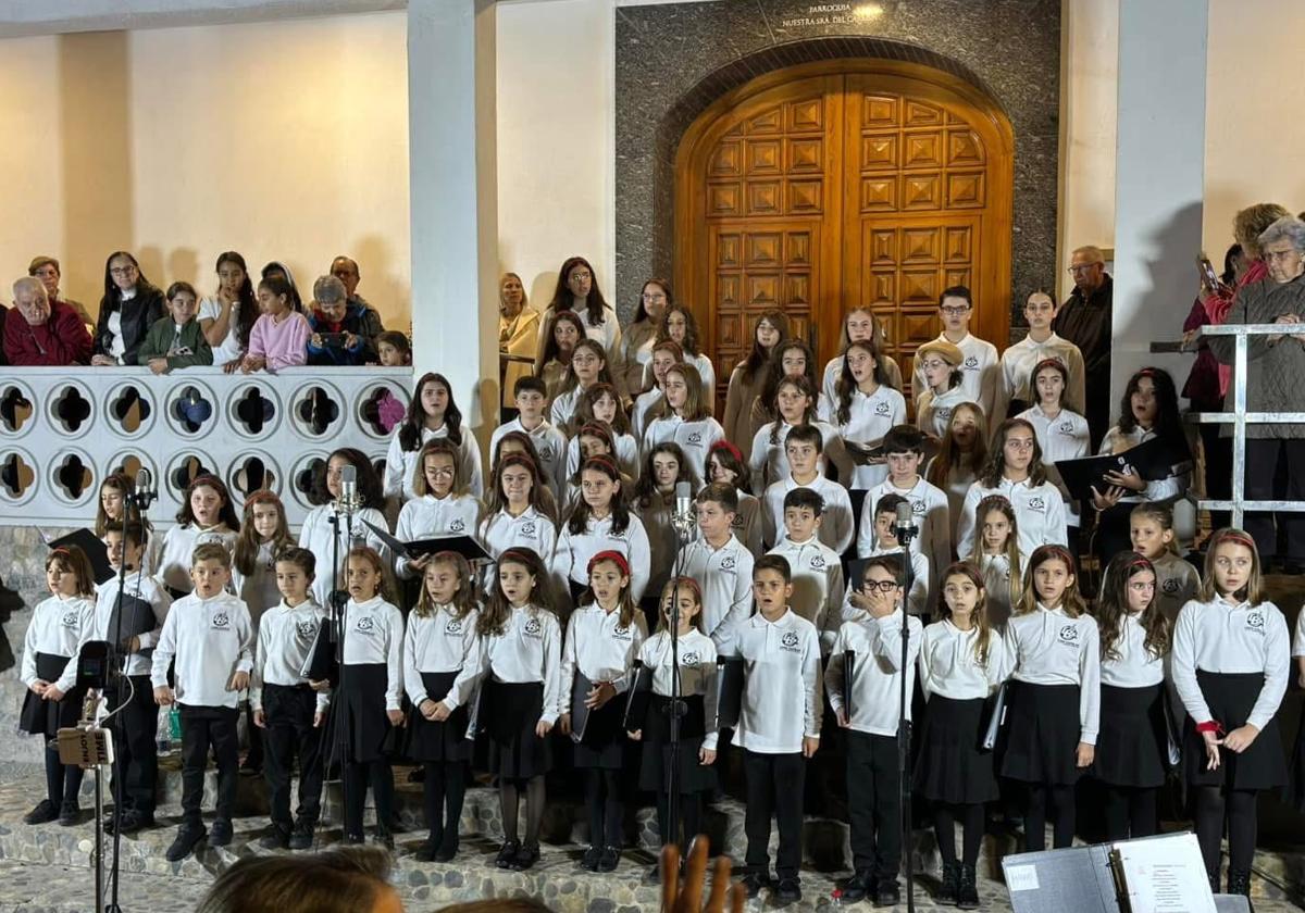 Niños del Coro Escolar 'Cardenal Belluga'.