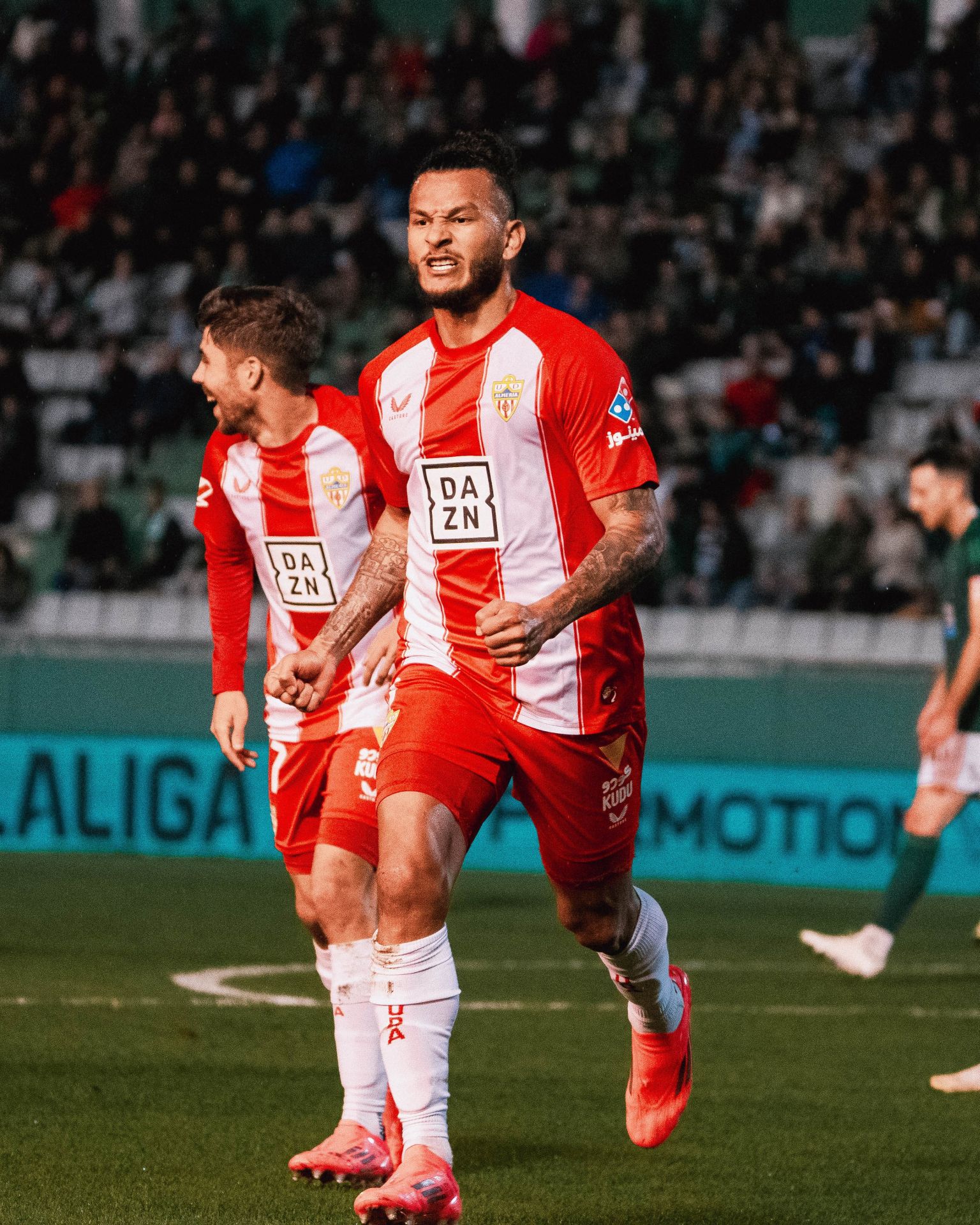 Luis Suárez celebrando con rabia uno de sus goles en A Malata