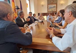 Reunión para establecer las primeras líneas sobre el PGOM de la ciudad, en octubre.