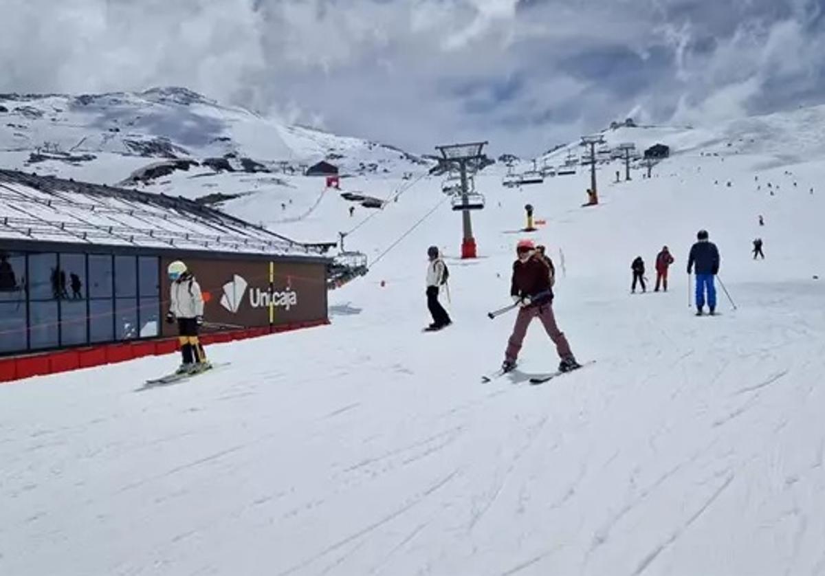 Unicaja se mantiene como patrocinador oficial de la estación de esquí y montaña de Sierra Nevada