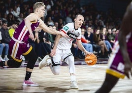 La ausencia de Jonathan Rousselle tras un golpe en la cara la acusó el Covirán en el pabellón de Barris Nord.